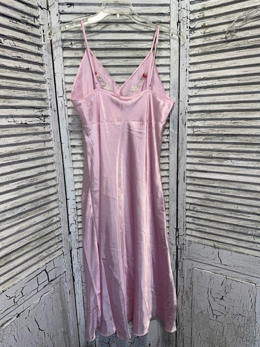 Vintage Secret Treasures Silky Pink Embroidered Roses Maxi Nightgown Size XL - Picture 4 of 4